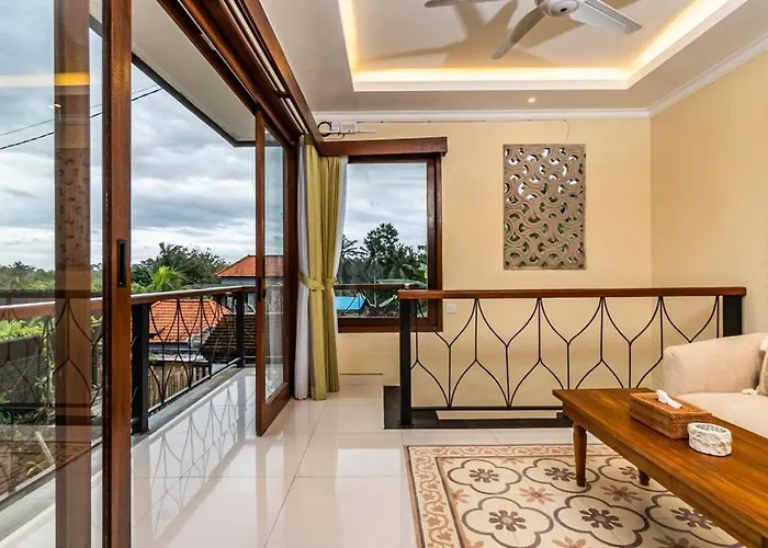 2br Walking Distance To Bambu Indah Villa *
