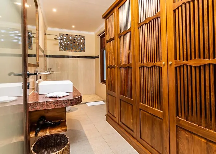 Villa 2br Walking Distance To Bambu Indah
